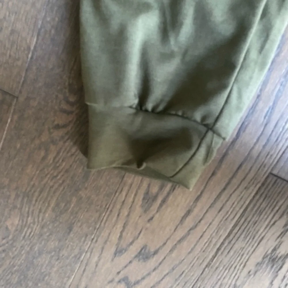ROSKIKI Drawstring Elastic Waist Sports Lounge Pants with Pockets Green Size L
